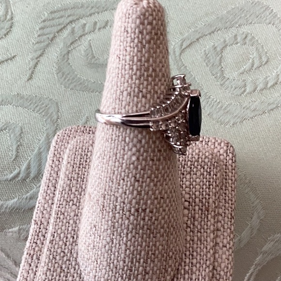 925 sterling silver swirl band with faceted marquis blue sapphire center - Picture 4 of 6